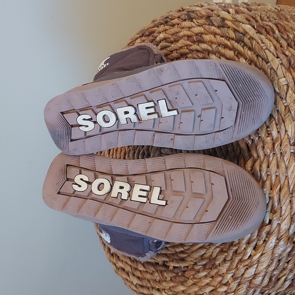 Sorel Girls Waterproof Plum Quilted Shearling Lined Toggle Winter Boot Size 4 - Picture 6 of 11